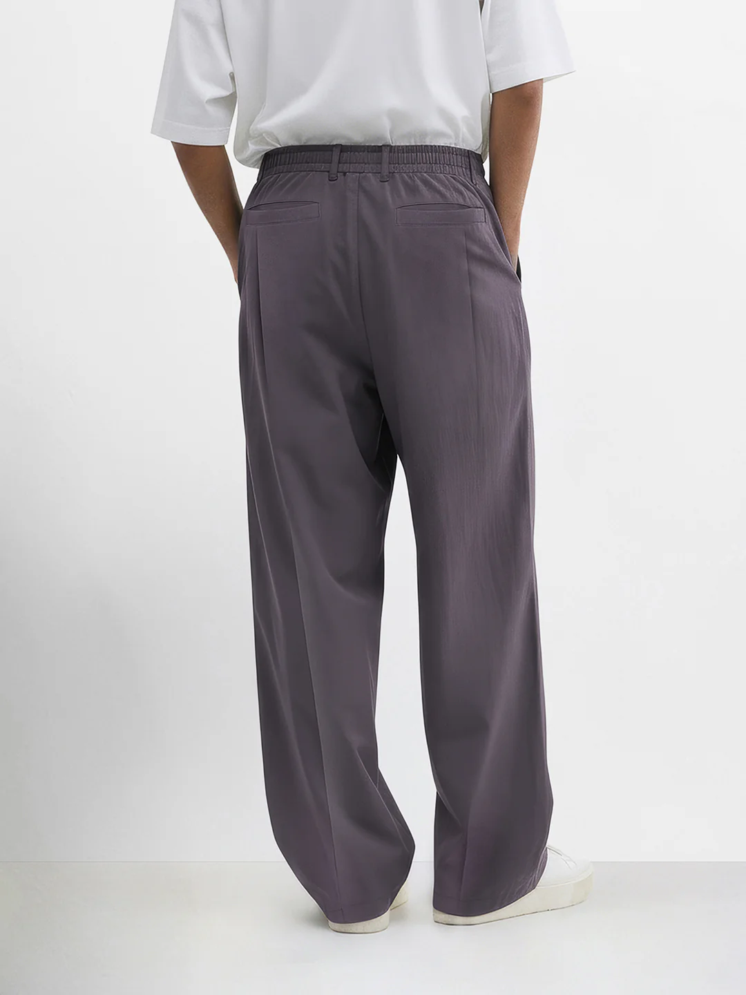 Men's Grey Loose Fit Solid Utility Trousers - Image 2