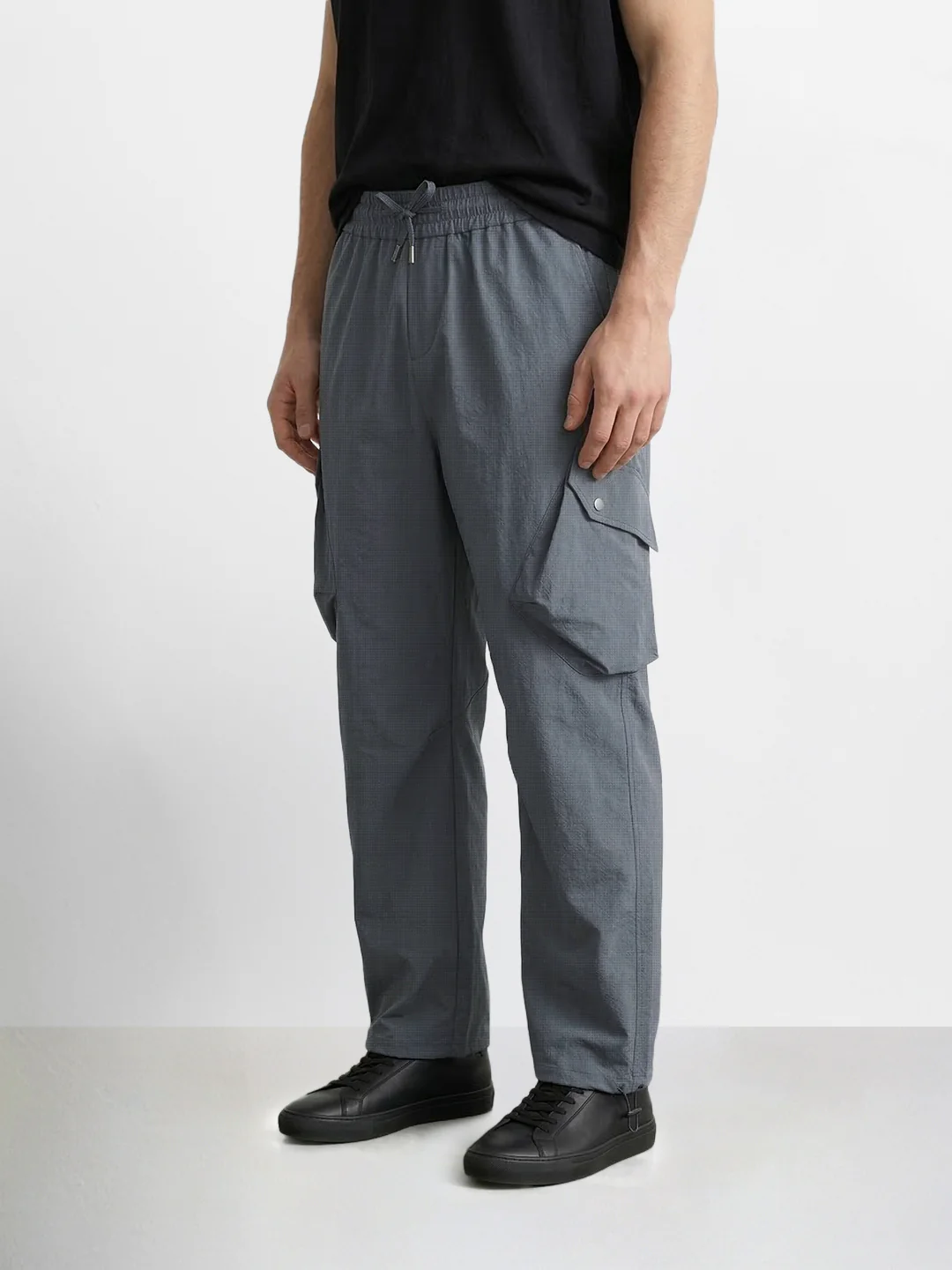 Men's Grey Loose Fit Solid Utility Cargo - Image 2