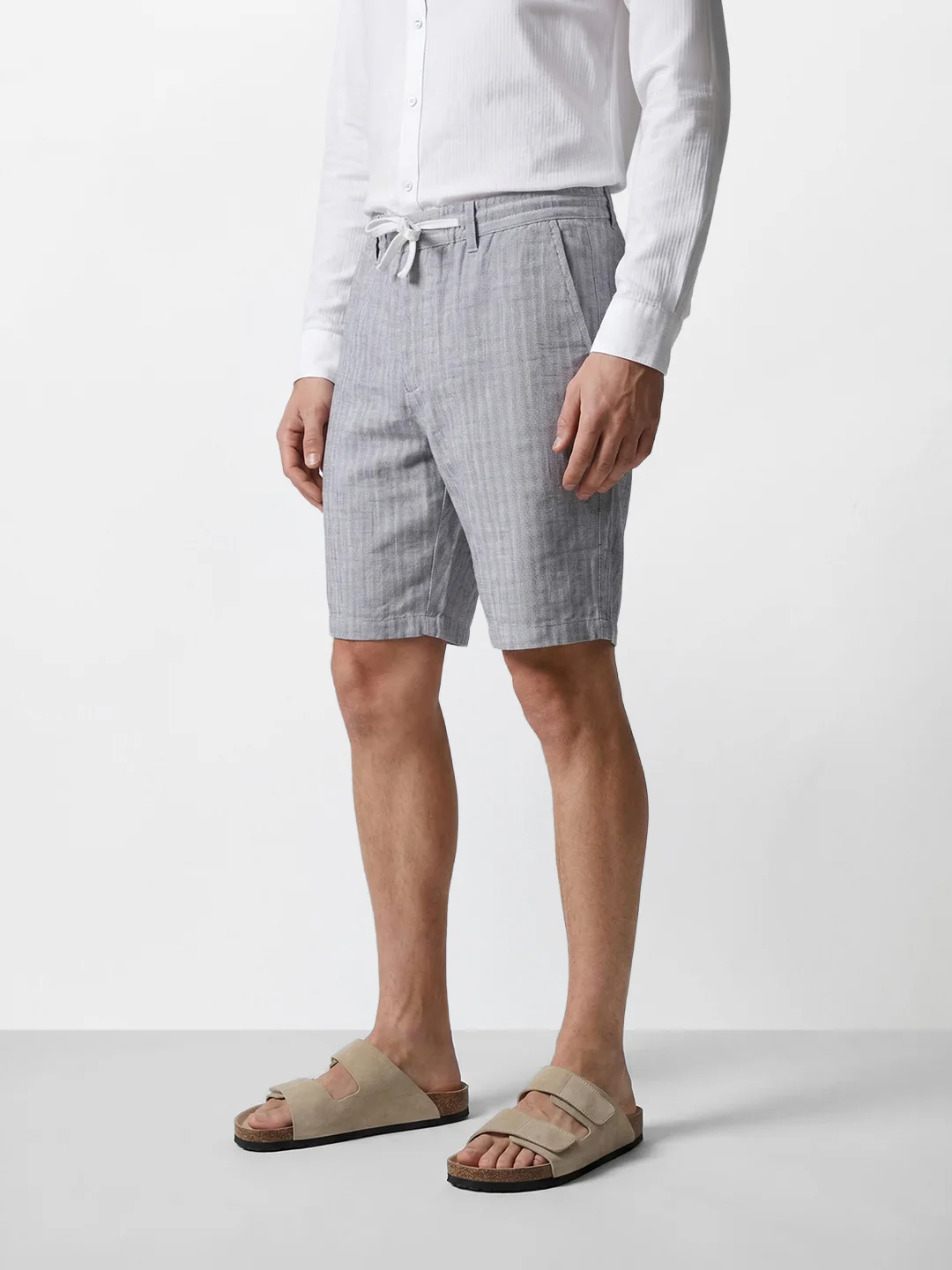 Men's Grey Regular Fit Solid Casual Shorts - Image 2