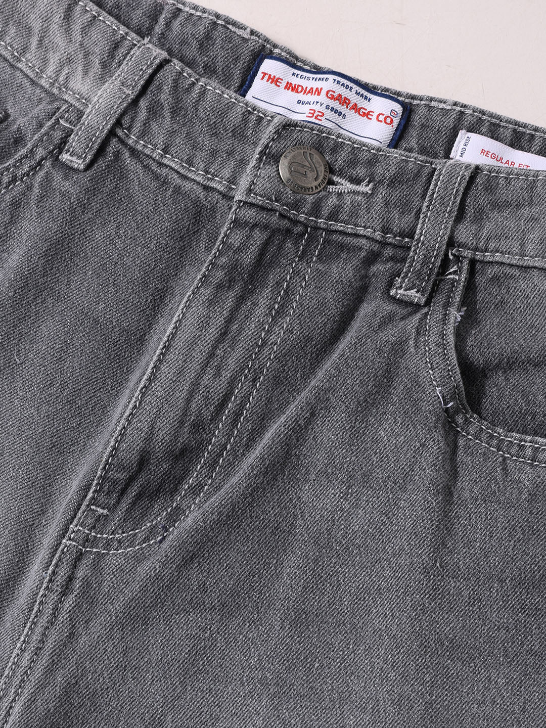 Men's Grey Regular Fit Solid Casual Shorts - Image 8