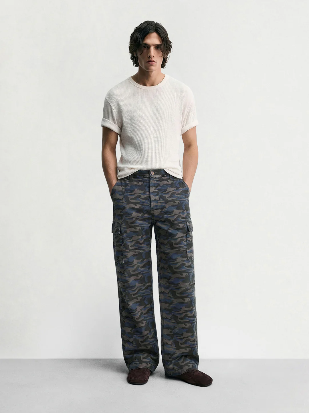 Men's Grey Relaxed Fit Color Blocked Utility Cargo - Image 4