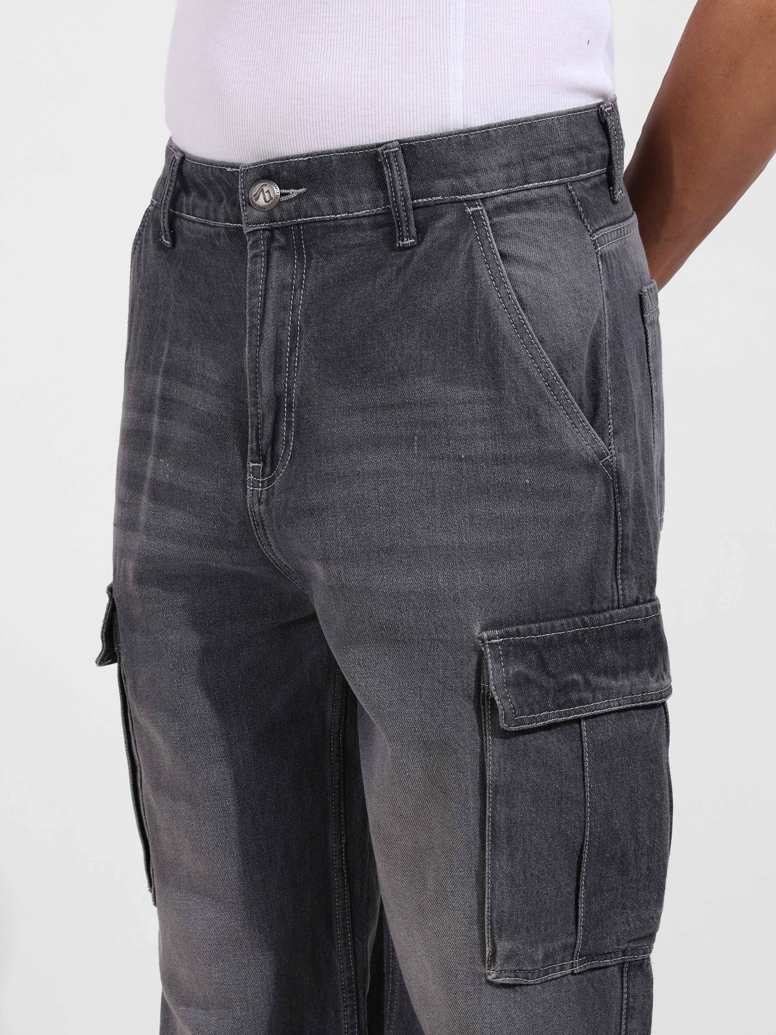 Men's Grey Relaxed Fit Solid Casual Jeans - Image 5