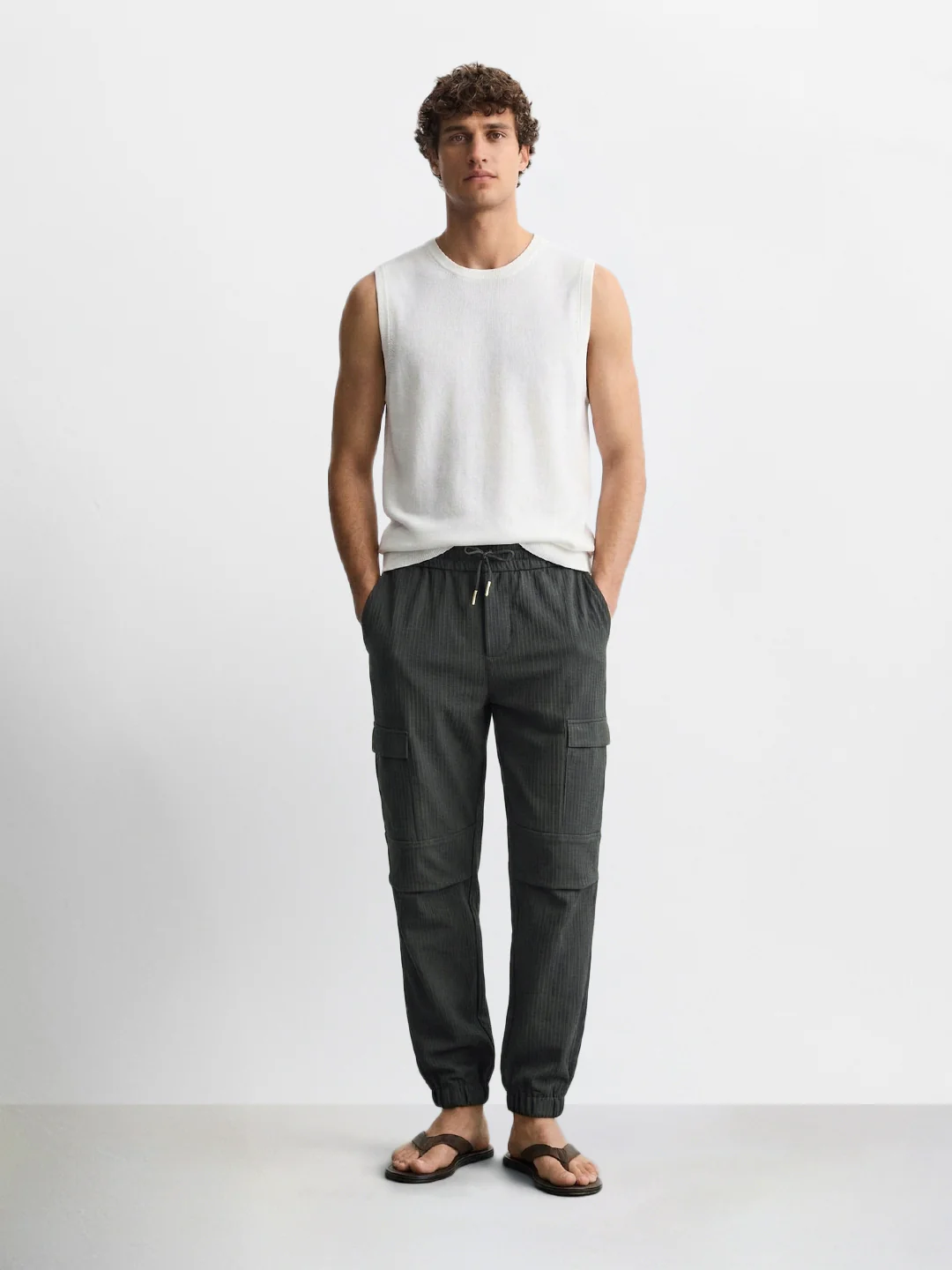Men's Grey Relaxed Fit Solid Casual Joggers - Image 5