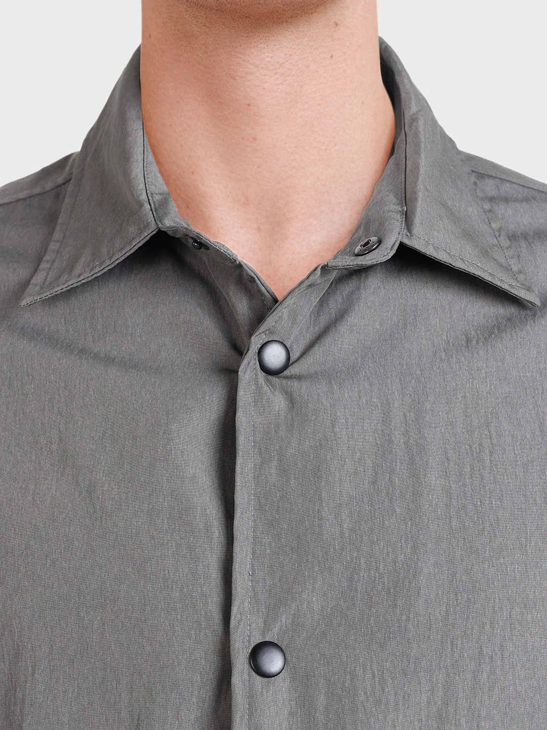Men's Grey Relaxed Fit Solid Casual Shirt - Image 7