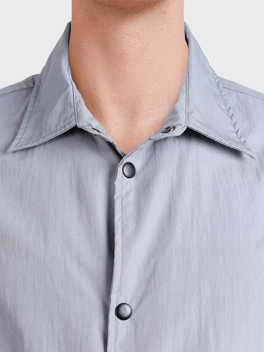 Men's Grey Relaxed Fit Solid Casual Shirt - Image 7