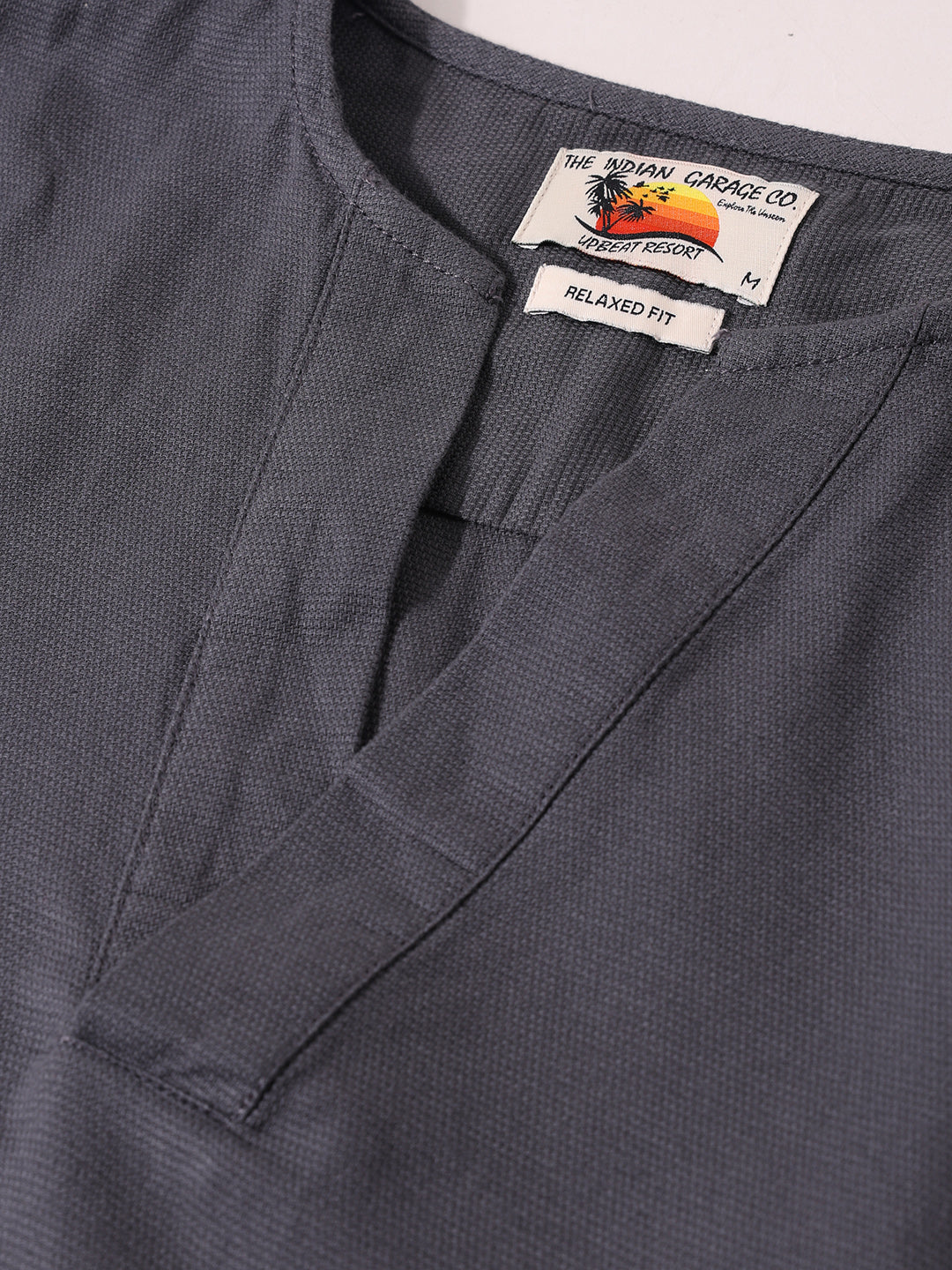 Men's Grey Relaxed Fit Solid Casual Shirt - Image 5