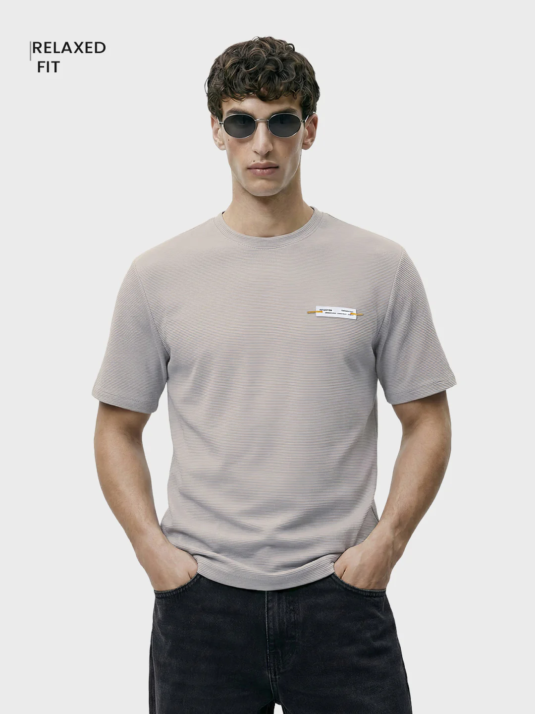 Men's Grey Relaxed Fit Solid Casual T-Shirts - Image 2