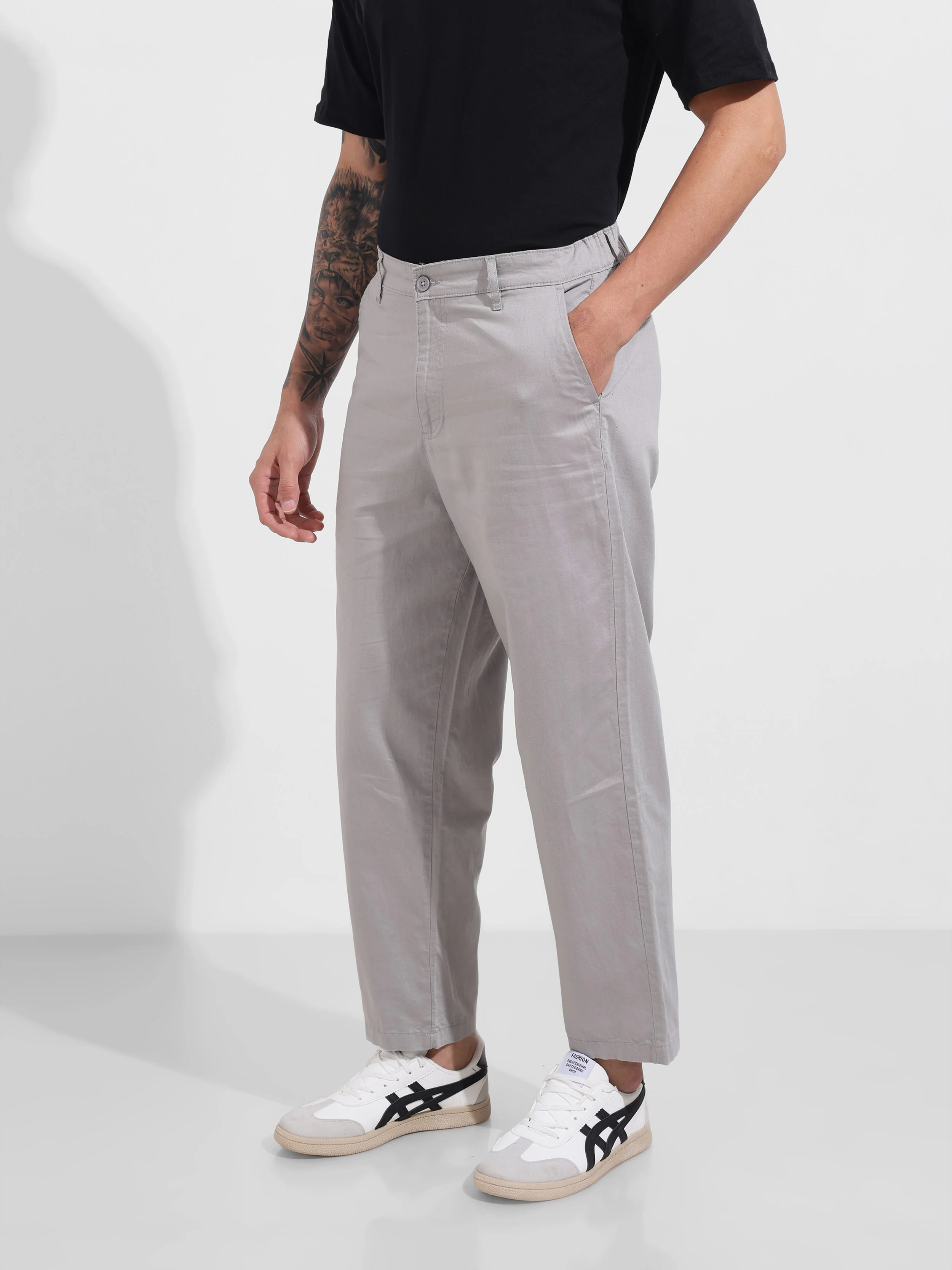 Men's Grey Relaxed Fit Solid Casual Trousers - Image 3