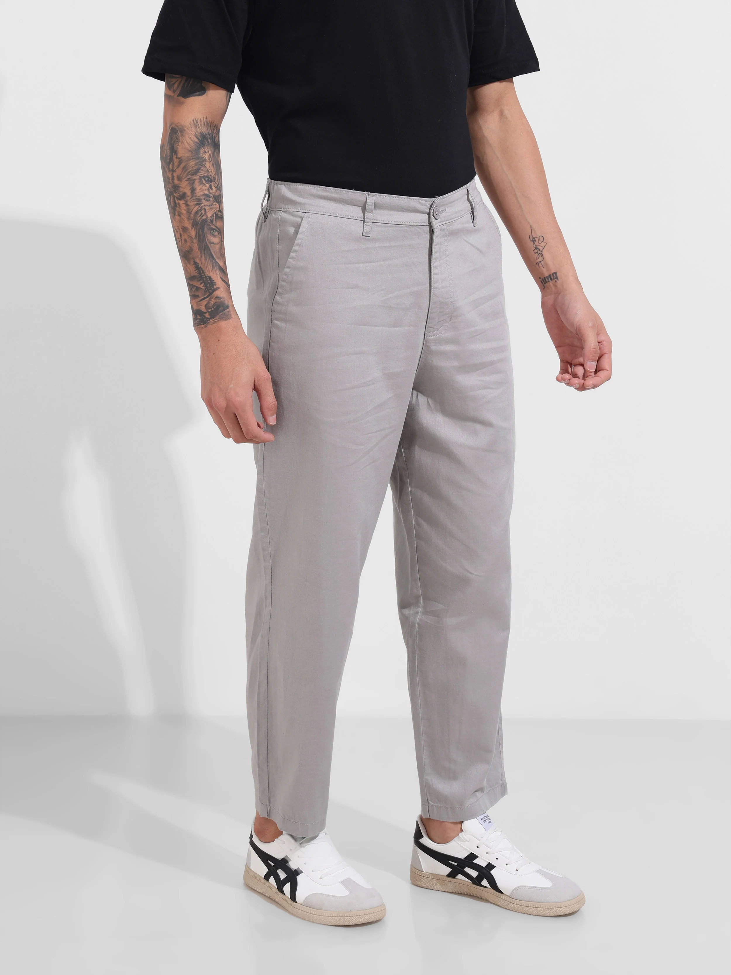 Men's Grey Relaxed Fit Solid Casual Trousers - Image 4