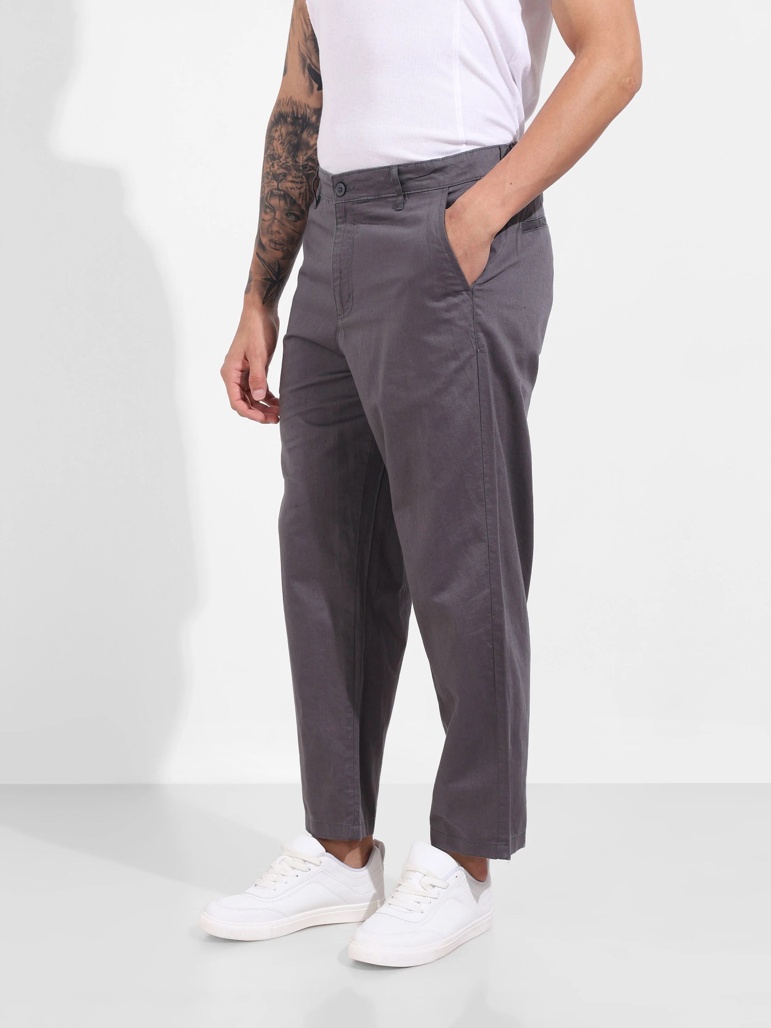 Men's Grey Relaxed Fit Solid Casual Trousers - Image 3