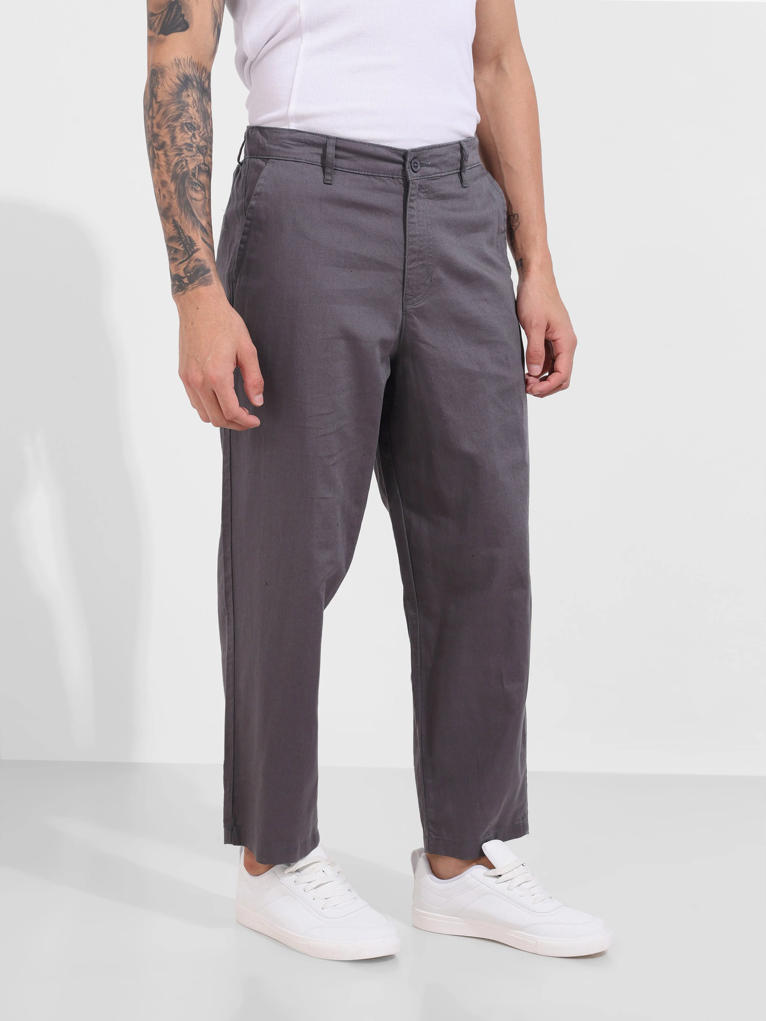 Men's Grey Relaxed Fit Solid Casual Trousers - Image 4