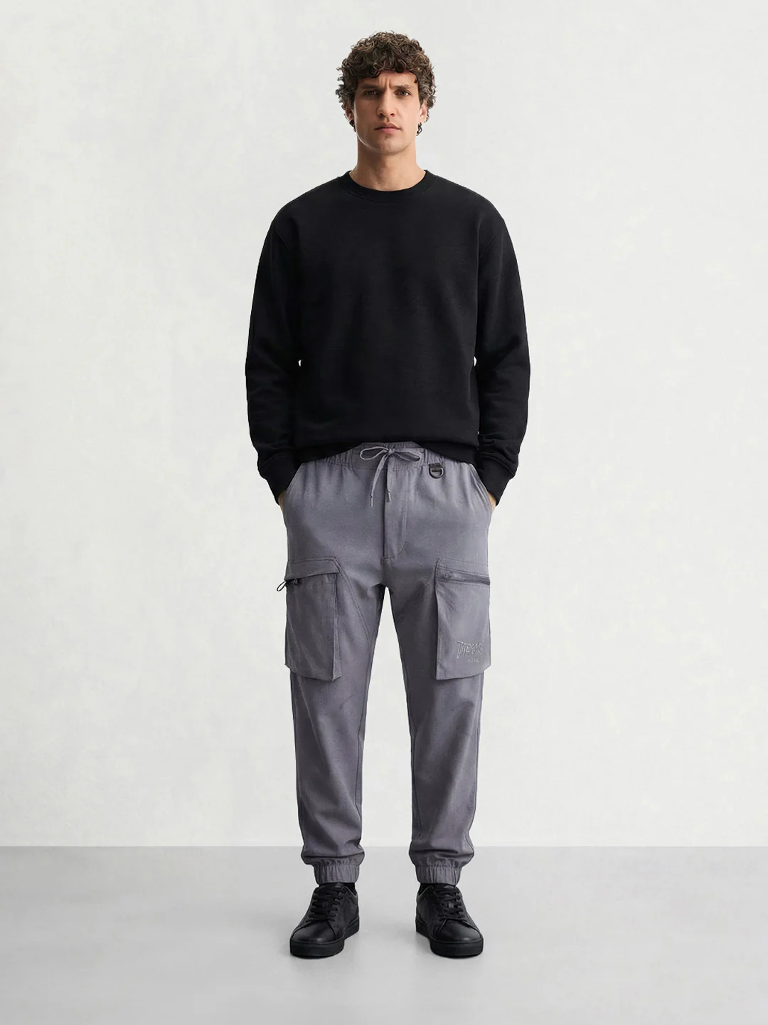 Men's Grey Relaxed Fit Solid Utility Cargo - Image 3