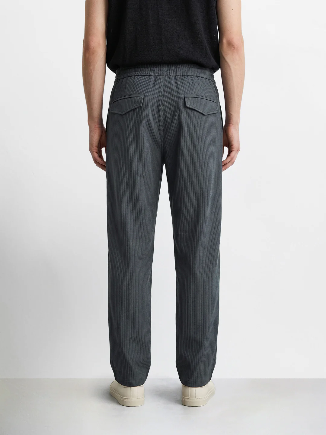 Men's Grey Relaxed Fit Solid Utility Cargo - Image 4