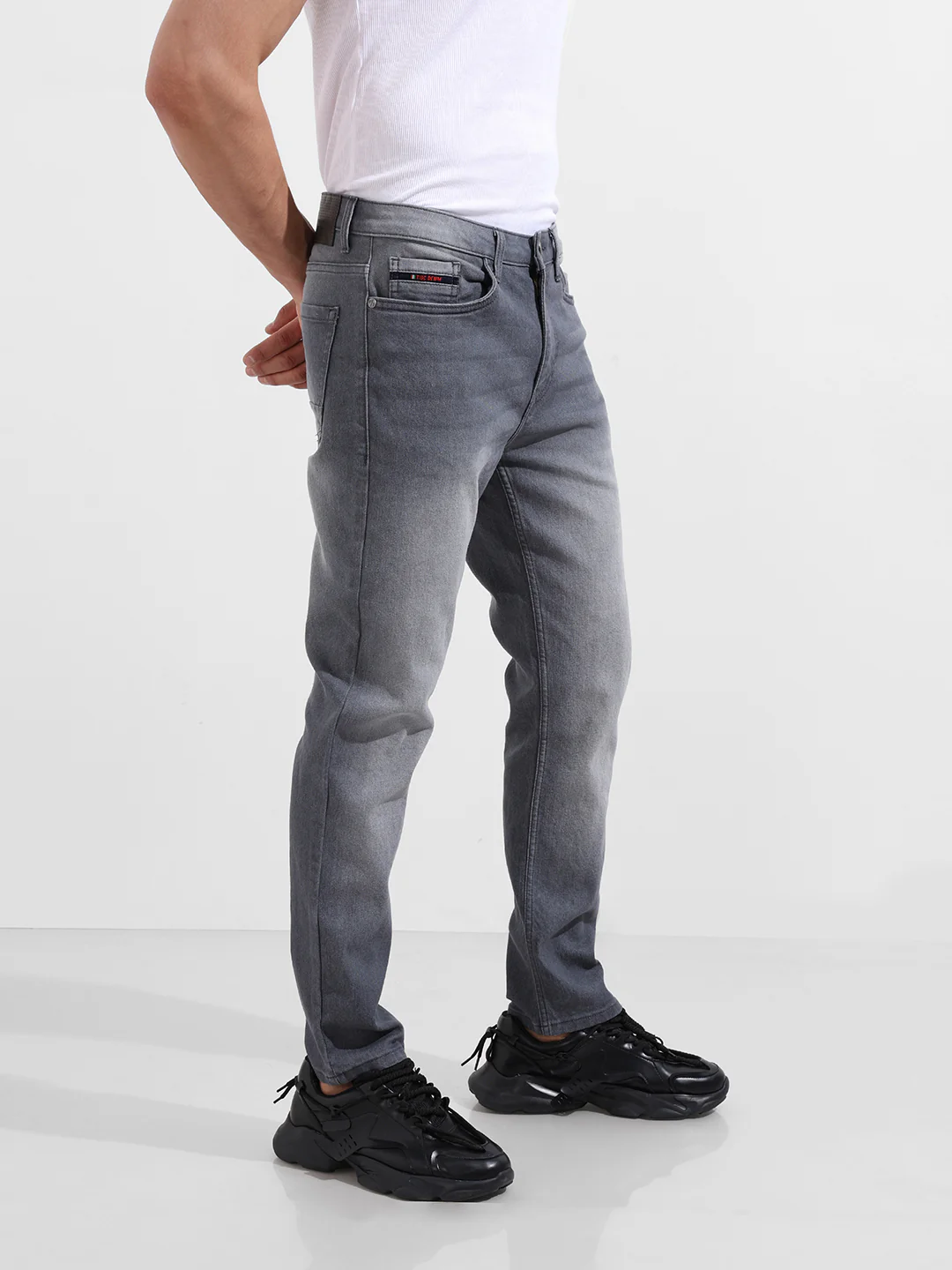 Men's Grey Slim Fit Solid Casual Jeans - Image 3