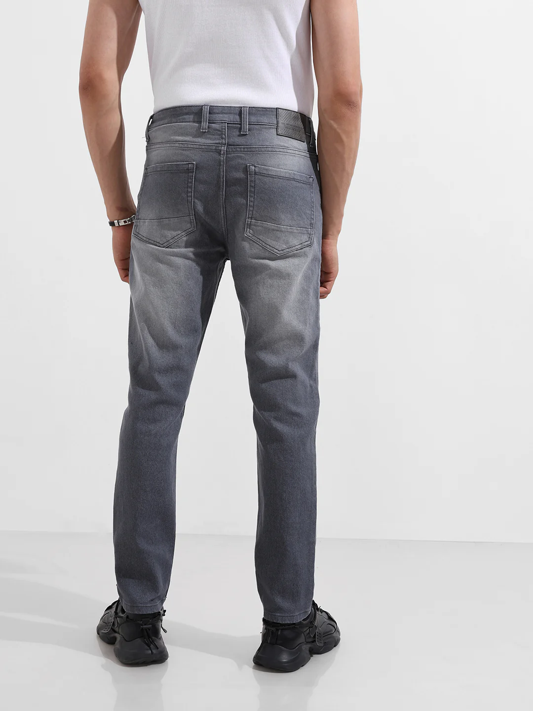 Men's Grey Slim Fit Solid Casual Jeans - Image 6