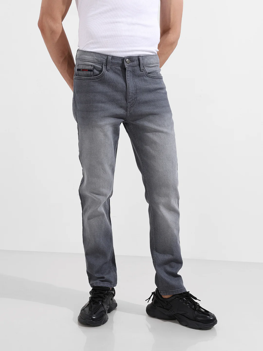 Men's Grey Slim Fit Solid Casual Jeans - Image 7