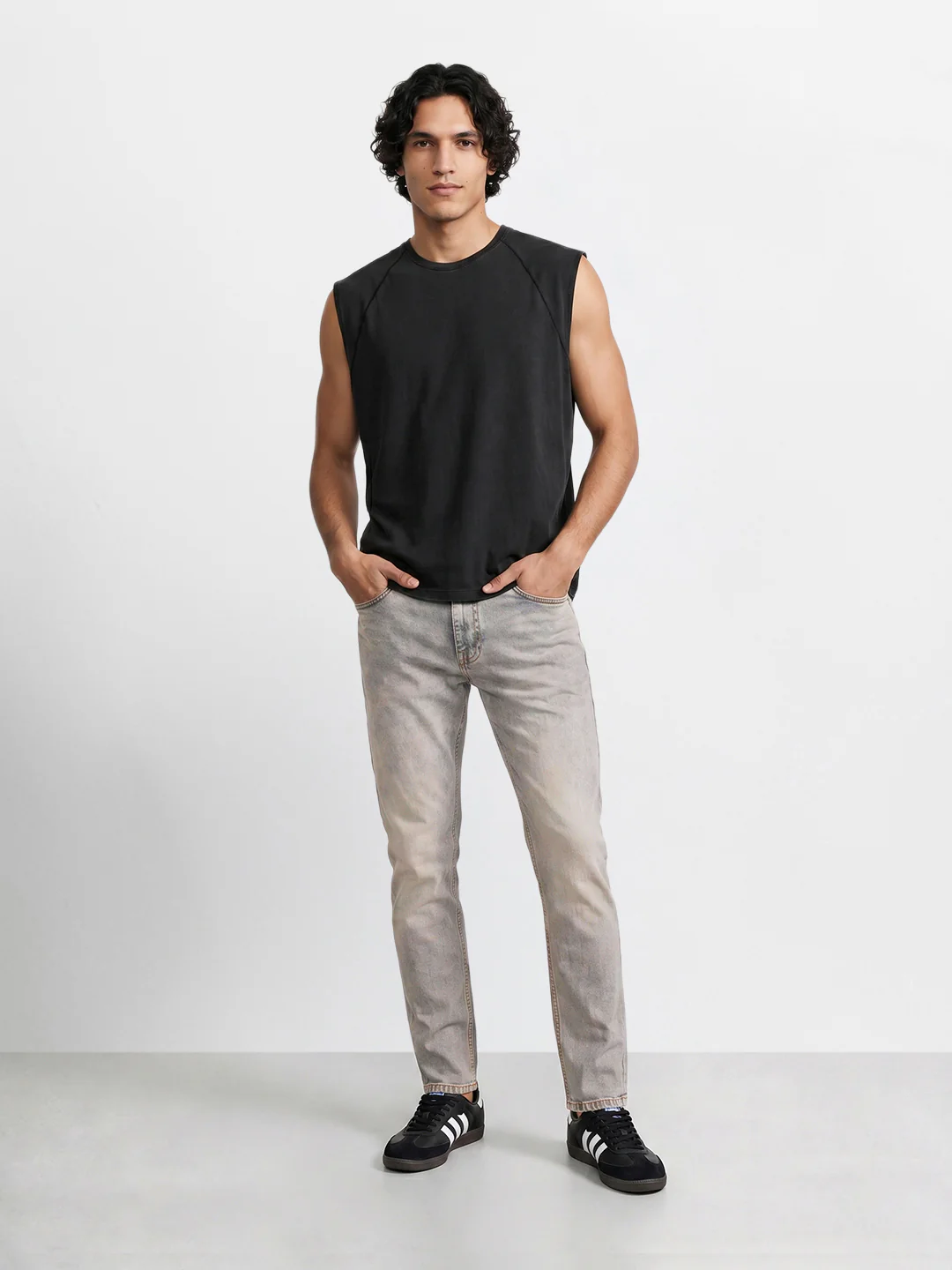 Men's Grey Slim Fit Solid Casual Jeans - Image 6