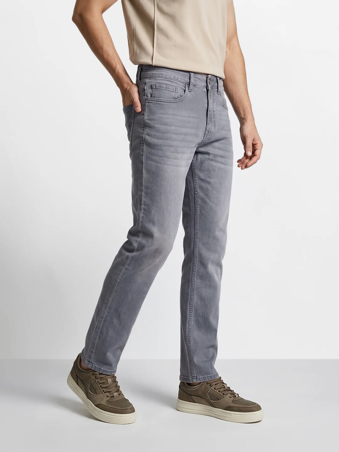 Men's Grey Slim Fit Solid Casual Jeans - Image 3