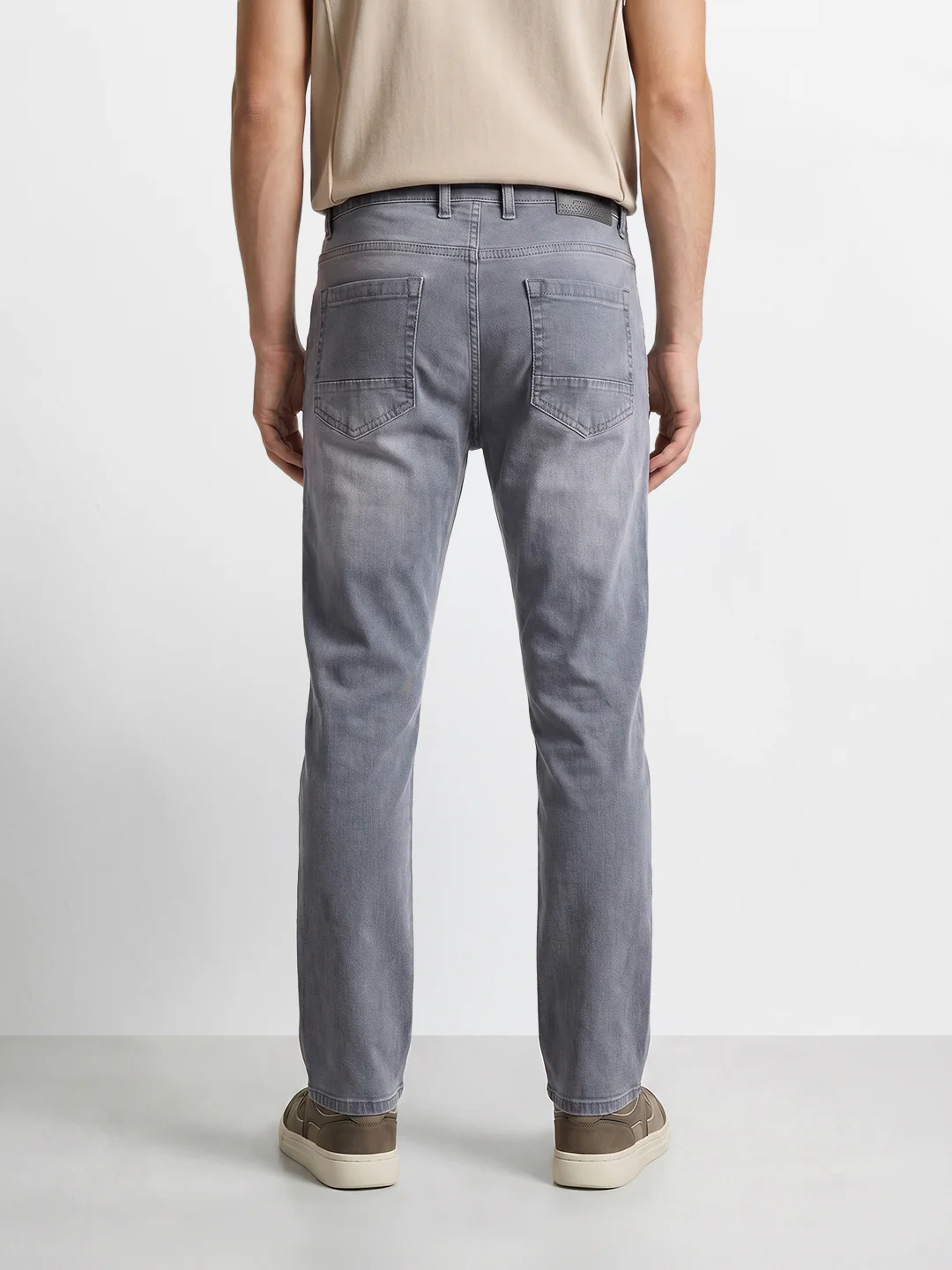 Men's Grey Slim Fit Solid Casual Jeans - Image 4