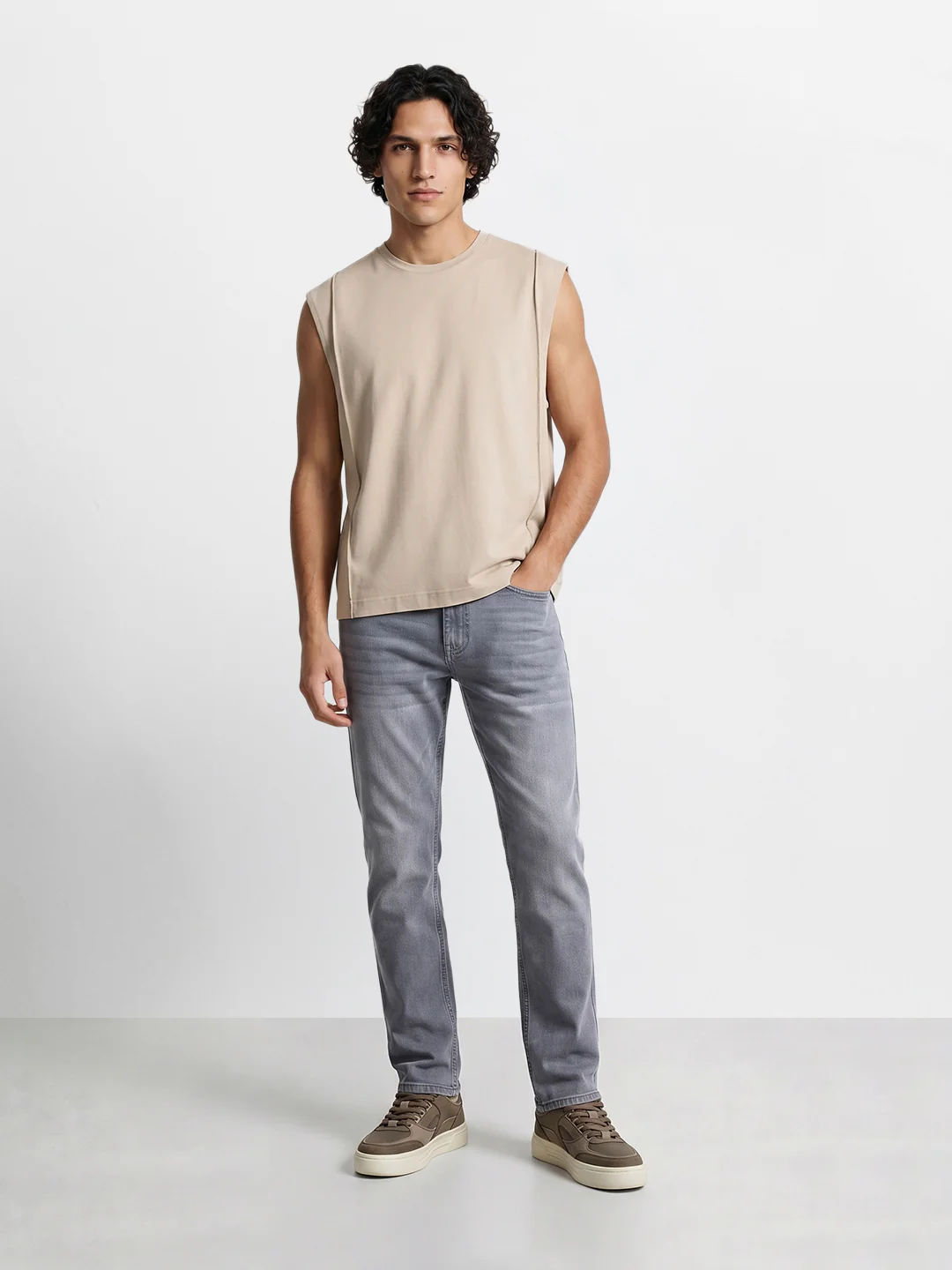 Men's Grey Slim Fit Solid Casual Jeans - Image 5
