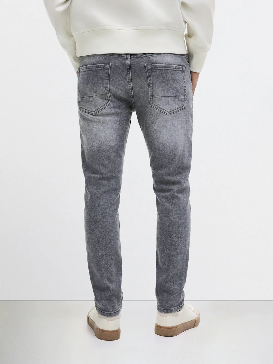 Men's Grey Slim Fit Solid Casual Jeans - Image 2
