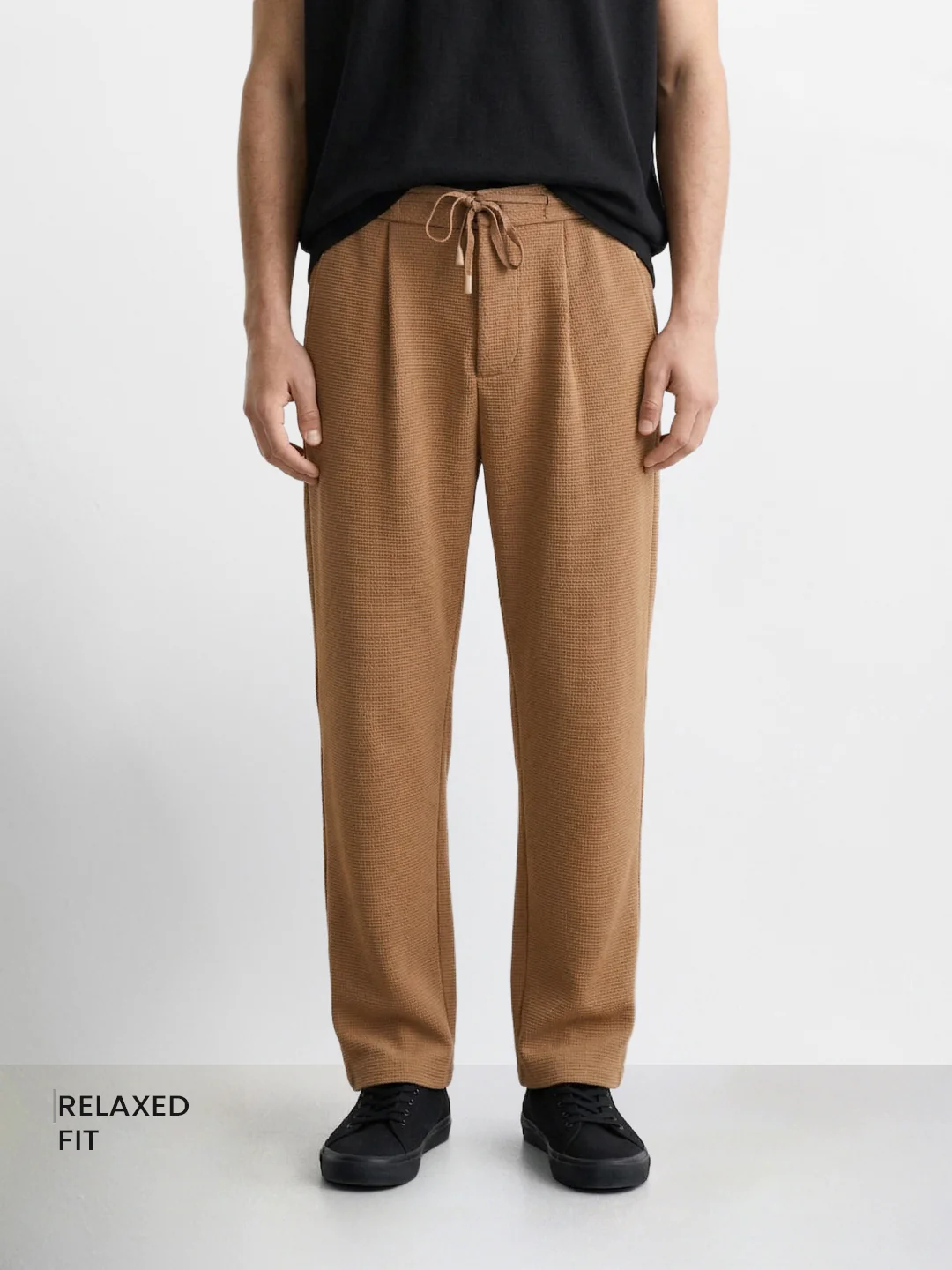 Men's Khaki Relaxed Fit Textured Casual Joggers - Image 2