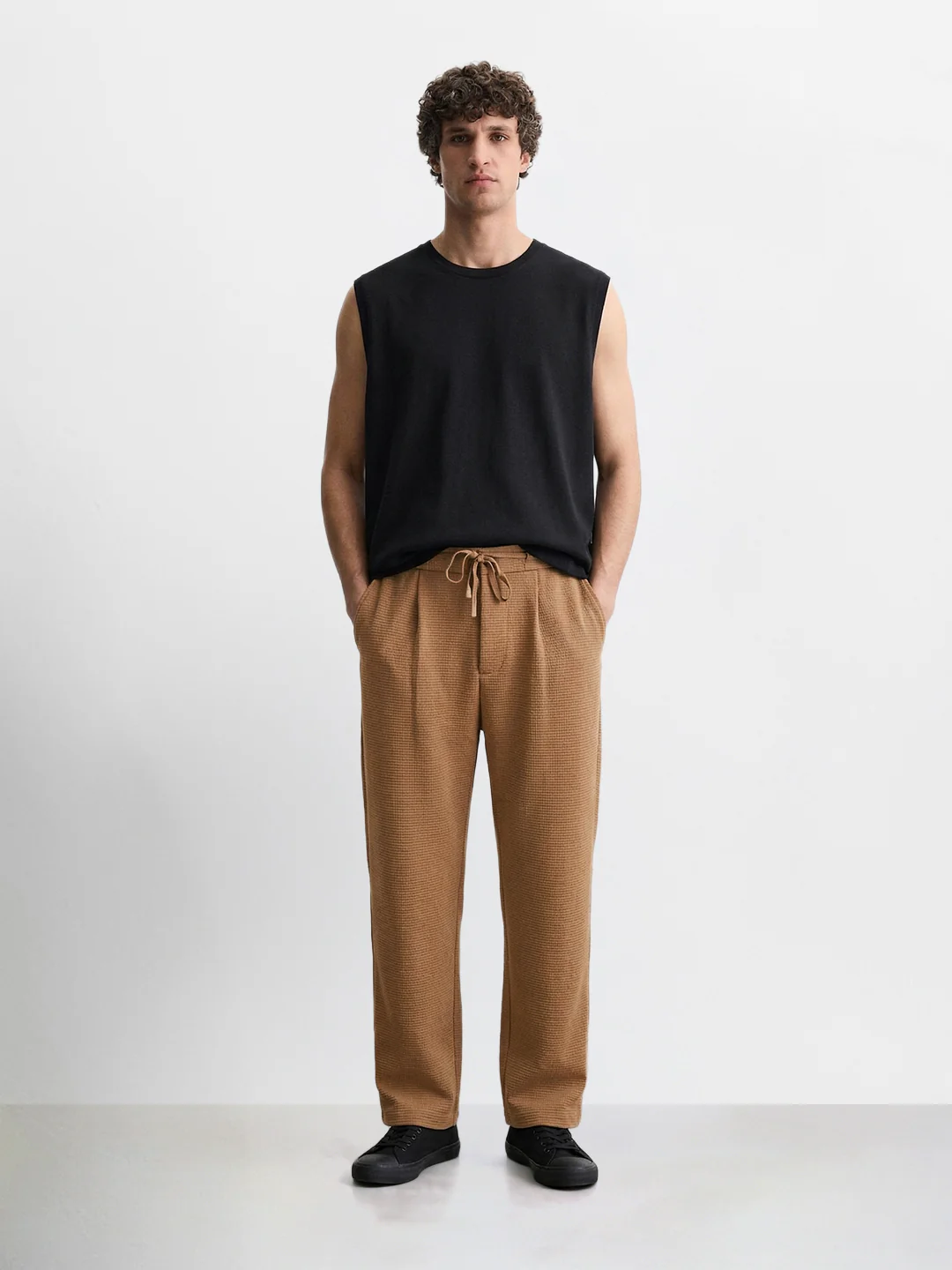 Men's Khaki Relaxed Fit Textured Casual Joggers - Image 5