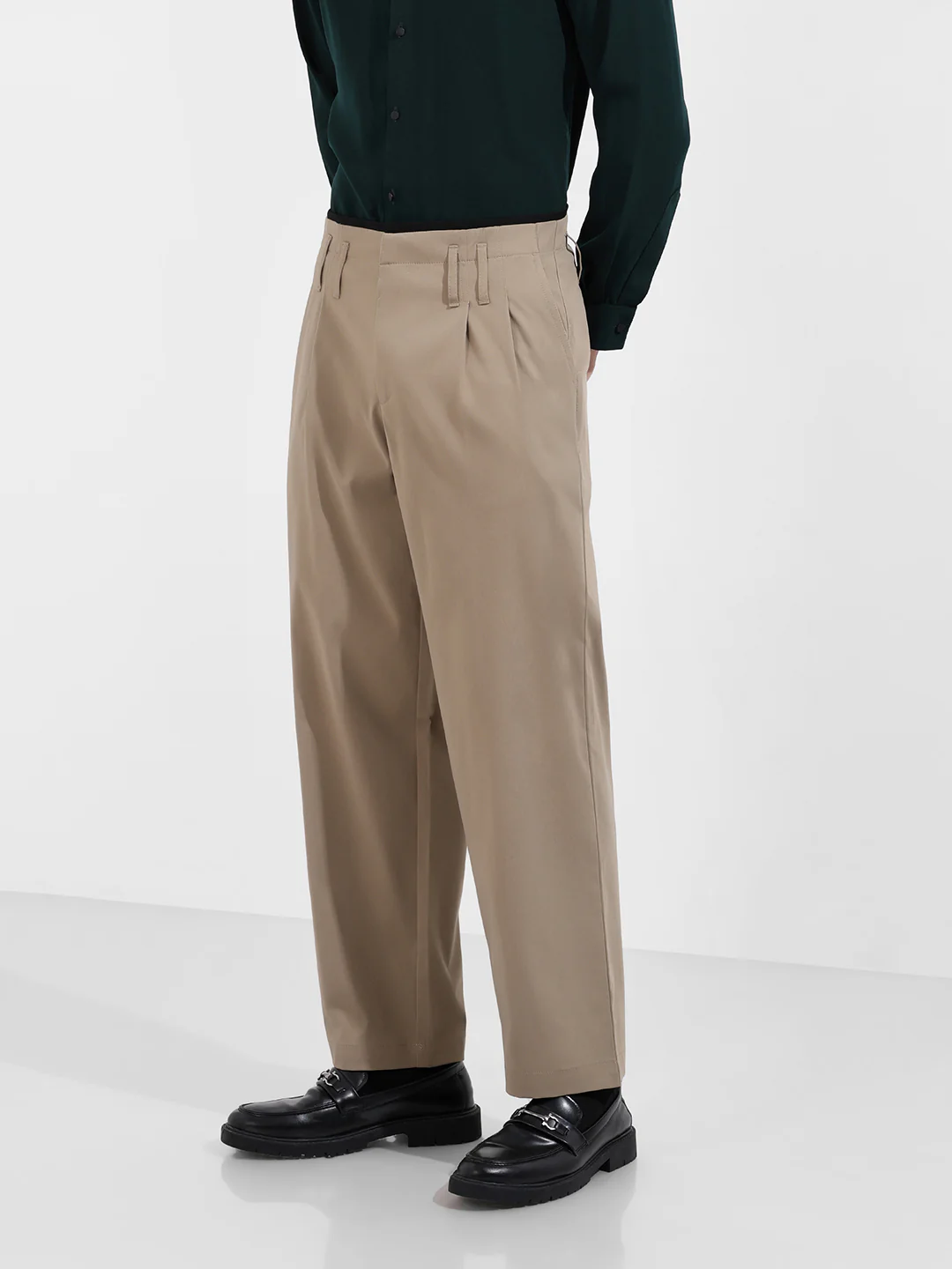 Men's Khaki Relaxed Fit Casual Solid Trousers - Image 3