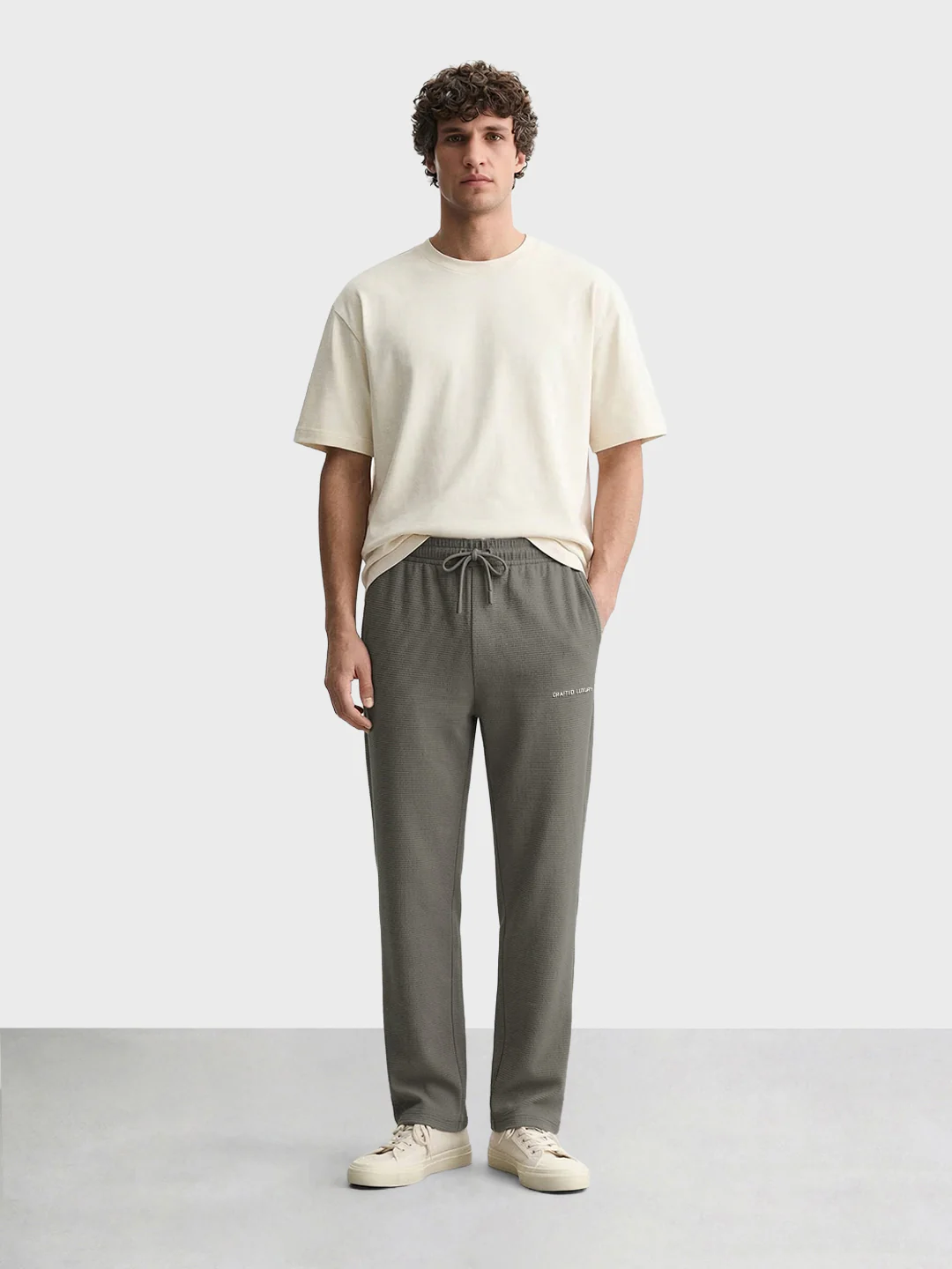 Men's Khaki Relaxed Fit Textured Casual Joggers - Image 5
