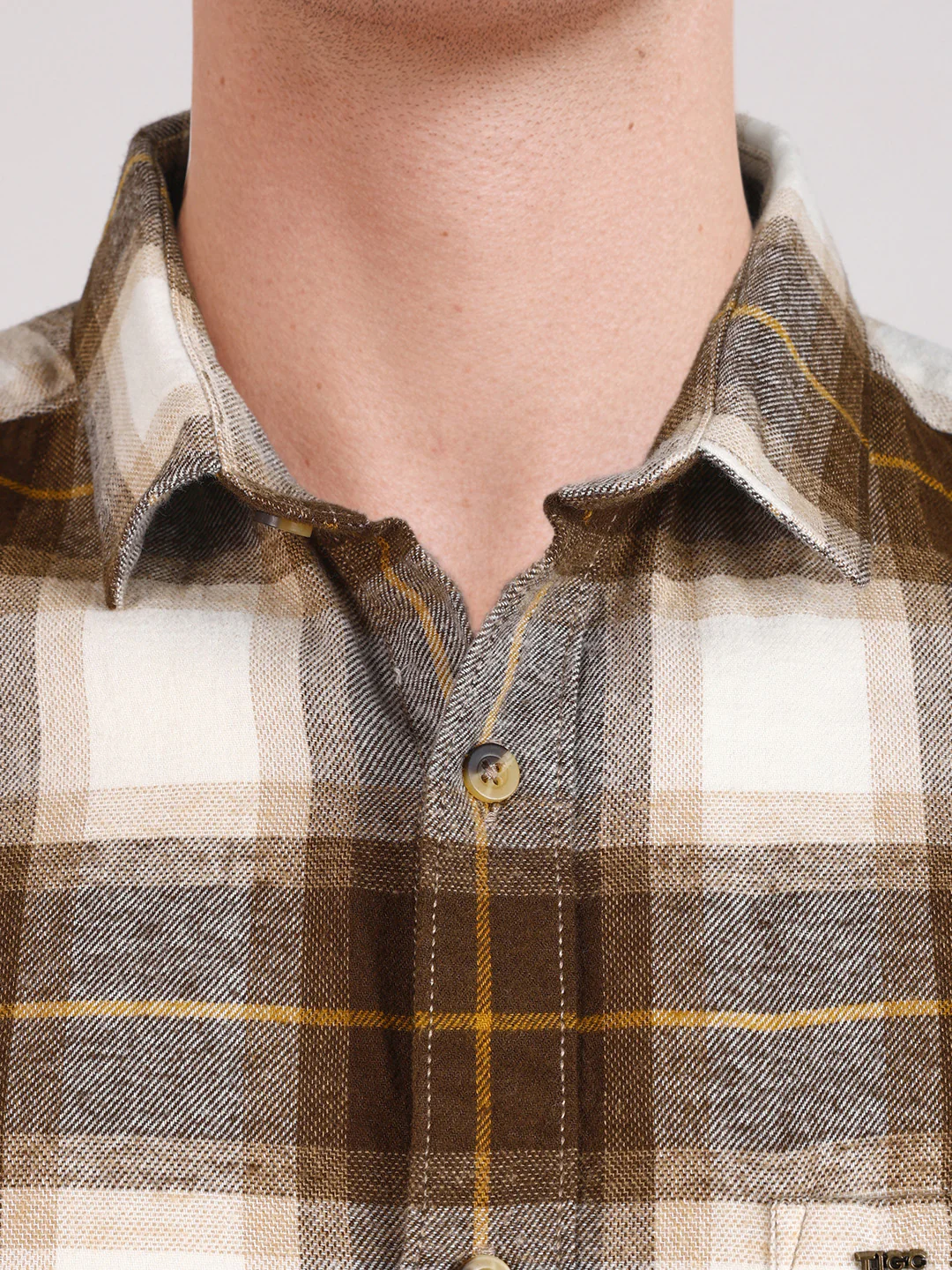 Men's Khaki Slim Fit Checkered Casual Shirt - Image 3