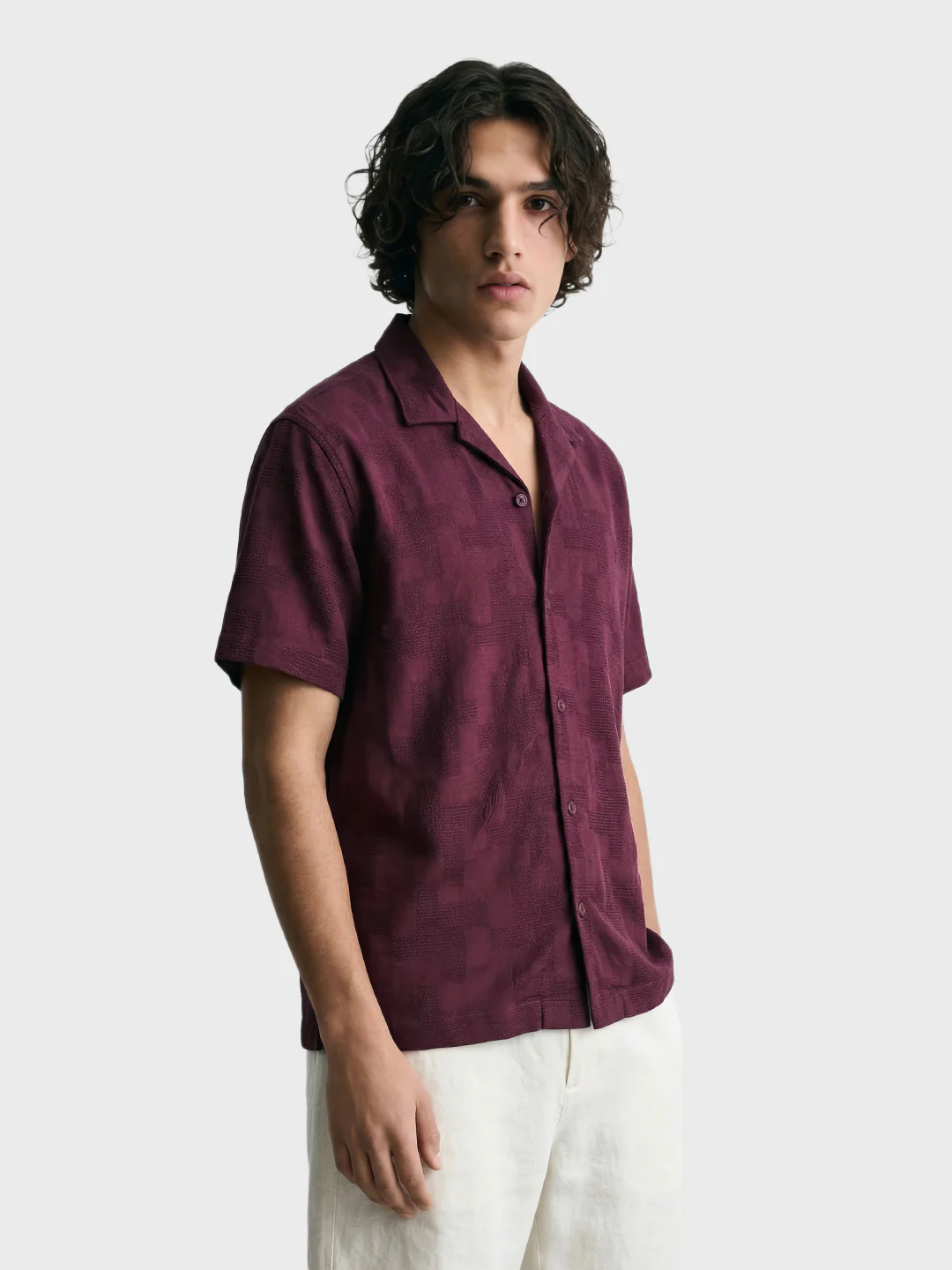 Men's Maroon Relaxed Fit Solid Casual Shirt - Image 3