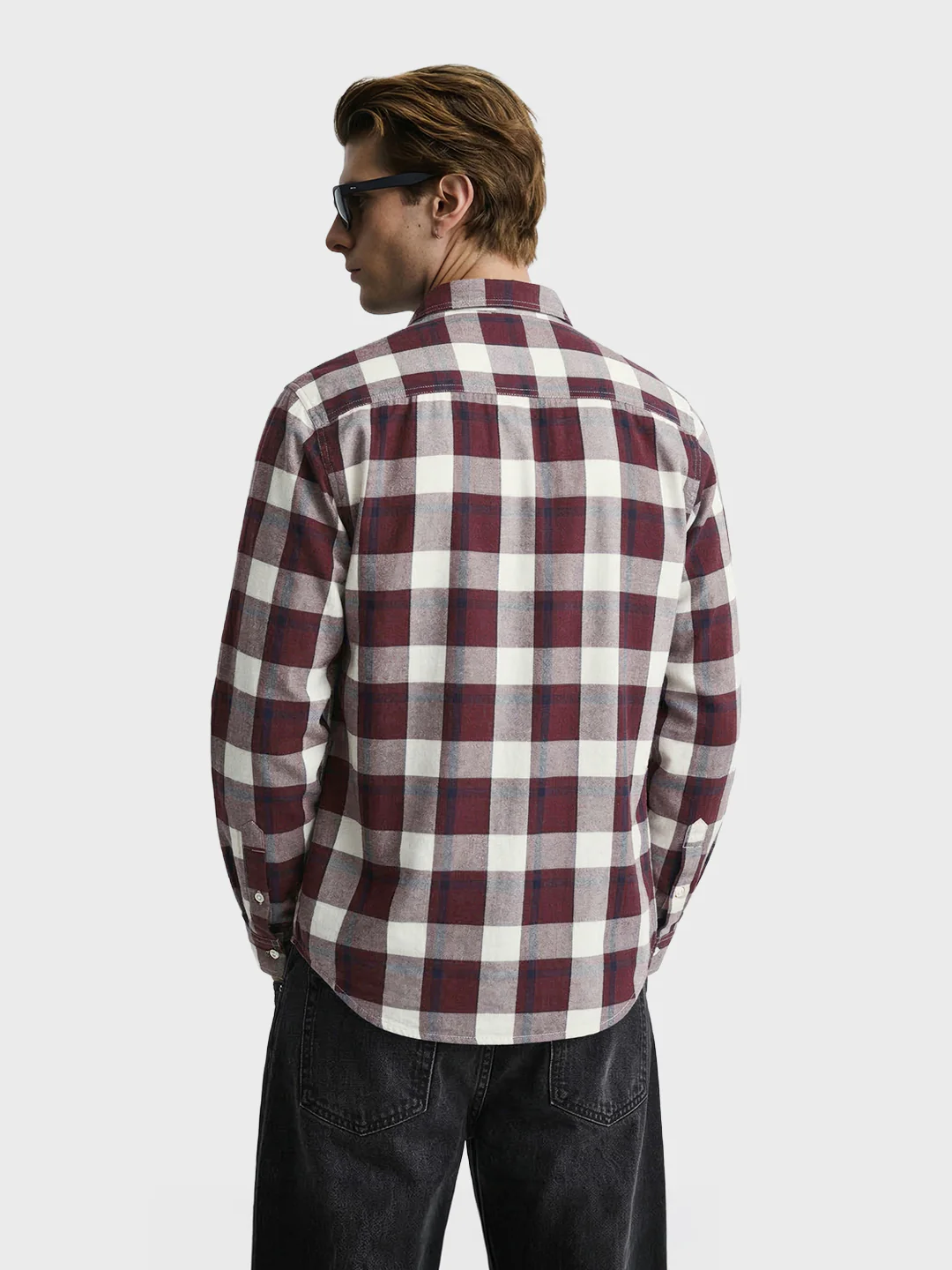 Men's Maroon Slim Fit Checkered Casual Shirt - Image 5