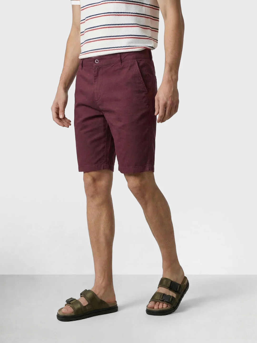 Men's Maroon Slim Fit Solid Casual Short - Image 2