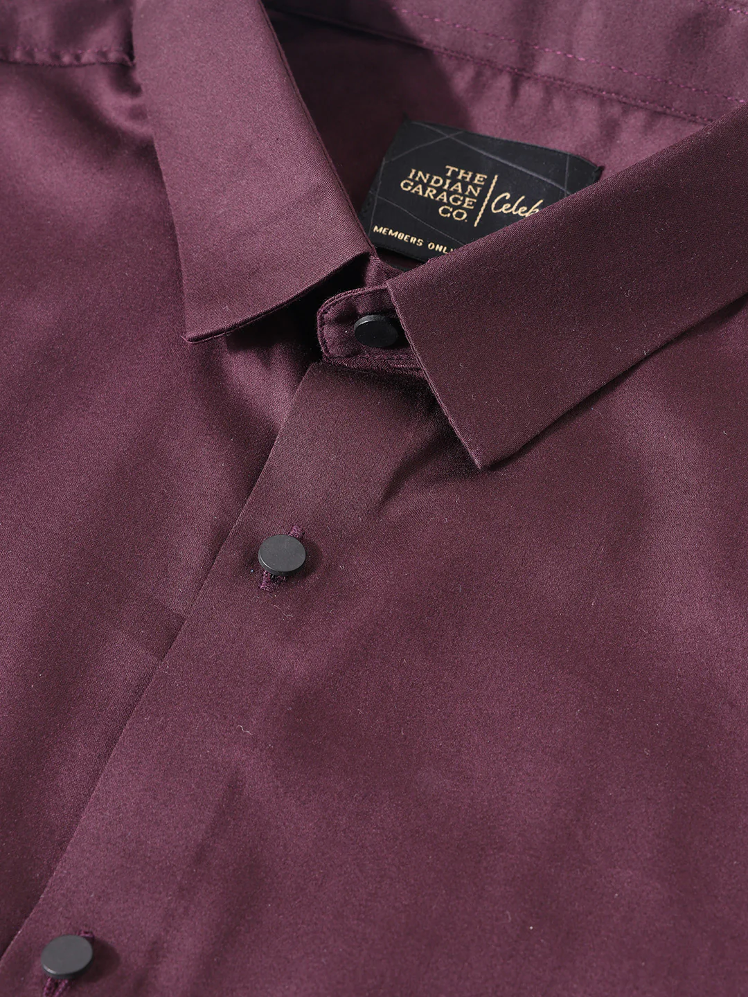 Men's Maroon Slim Fit Solid Party Wear Shirt - Image 3