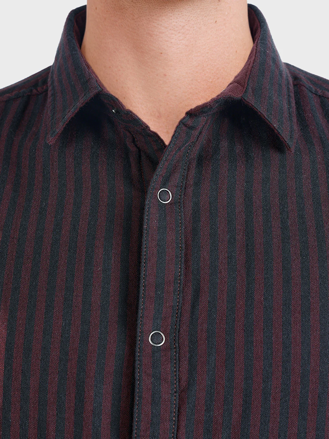 Men's Maroon Slim Fit Striped Casual Shirt - Image 3