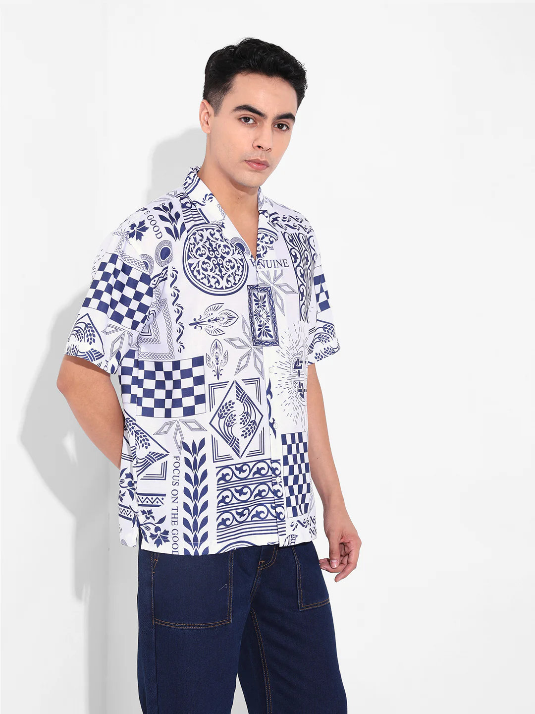 Men's Navy Blue Relaxed Fit Resort Wear Printed Shirt - Image 2