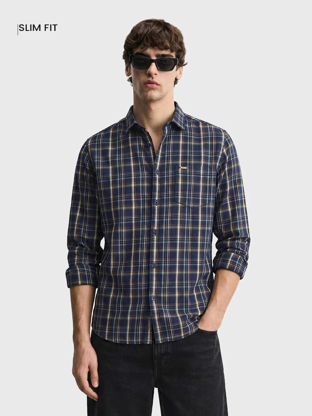 Men's Navy Blue Slim Fit Checkered Casual Shirts - Image 2