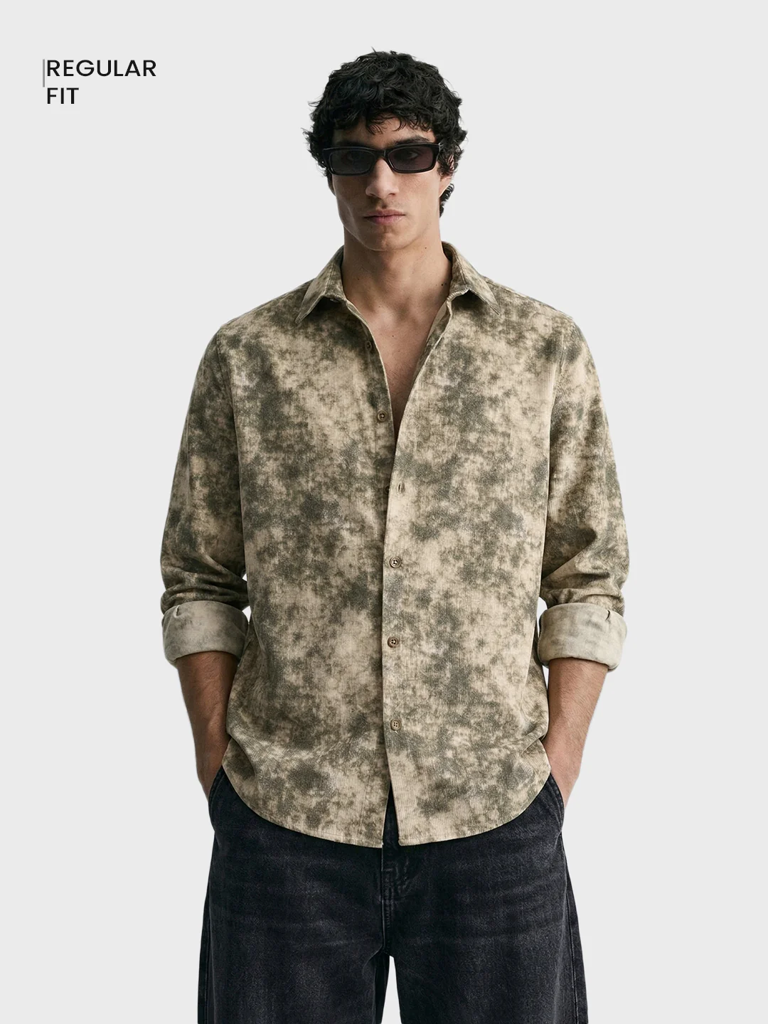 Men's Olive Regular Fit Printed Casual Shirt - Image 2