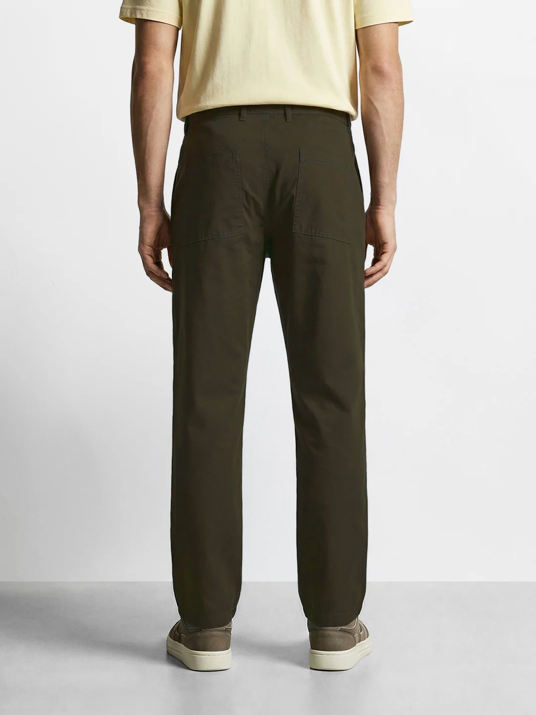 Men's Olive Relaxed Fit Solid Casual Trousers - Image 4