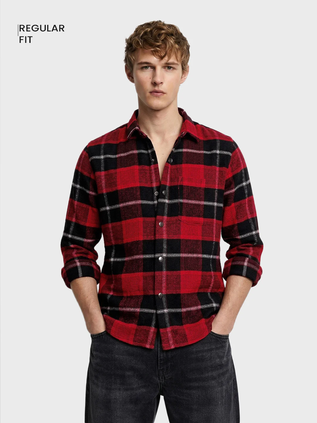 Men's Red Regular Fit Checked Casual Shirt - Image 2