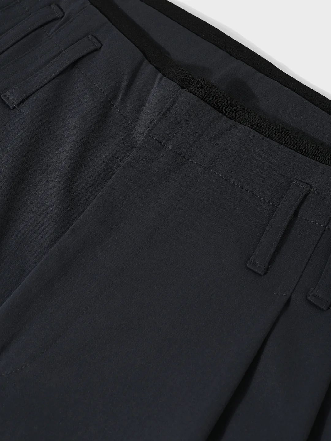Men's Silver Relaxed Fit Casual Solid Trousers - Image 6