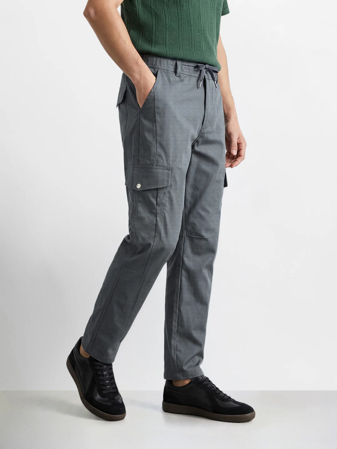 Men's Grey Relaxed Fit Solid Utility Joggers - Image 3