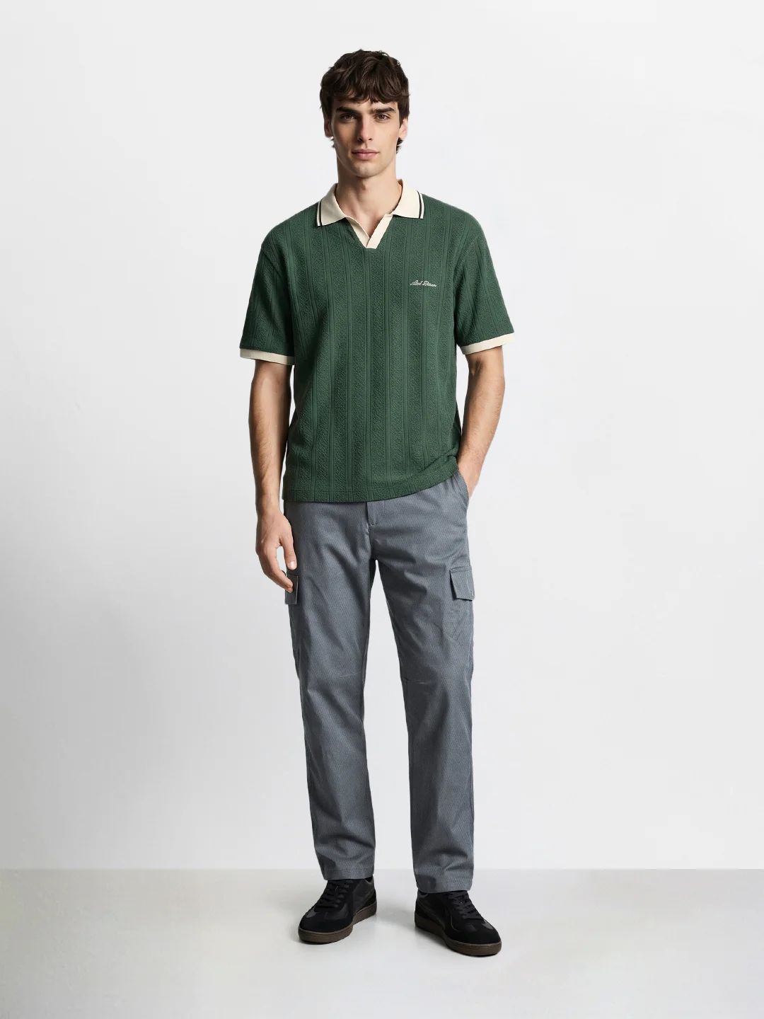 Men's Grey Relaxed Fit Solid Utility Joggers - Image 5
