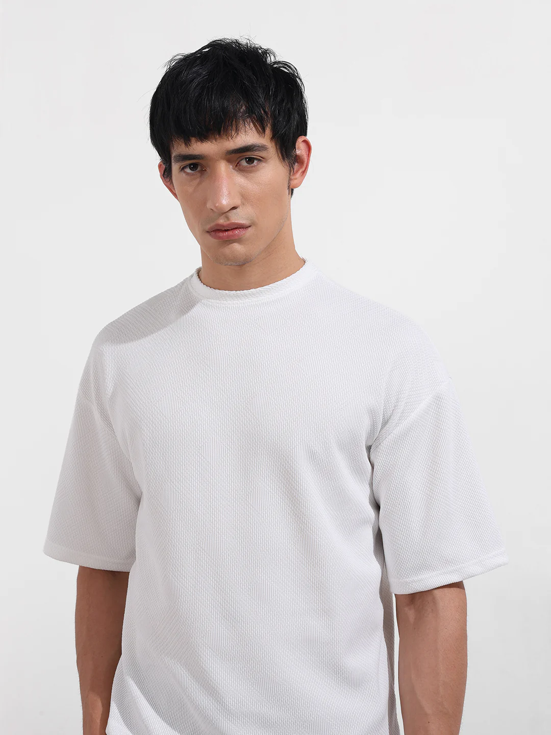 Men's White Boxy Fit Textured Casual T-Shirt - Image 4