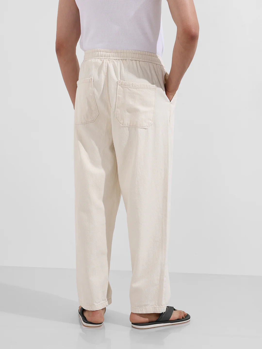 Men's White Loose Fit Solid Casual Jeans - Image 5
