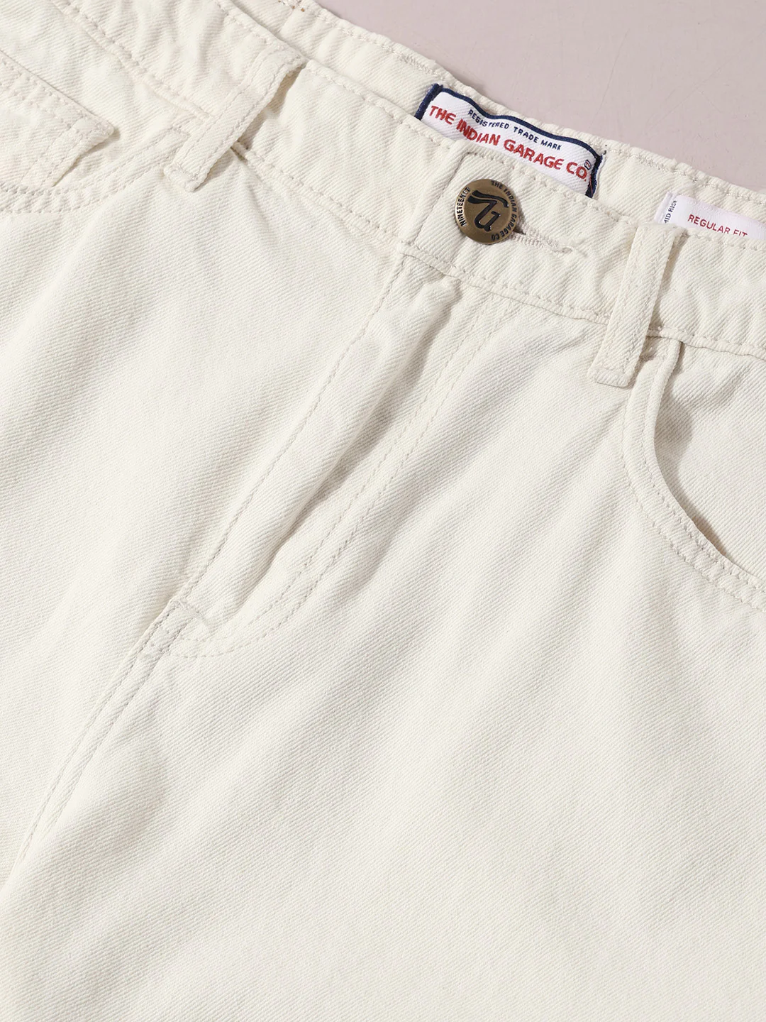 Men's White Regular Fit Solid Casual Shorts - Image 7