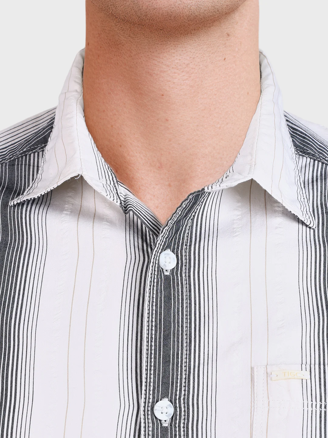 Men's Black Regular Fit Striped Casual Shirt - Image 7