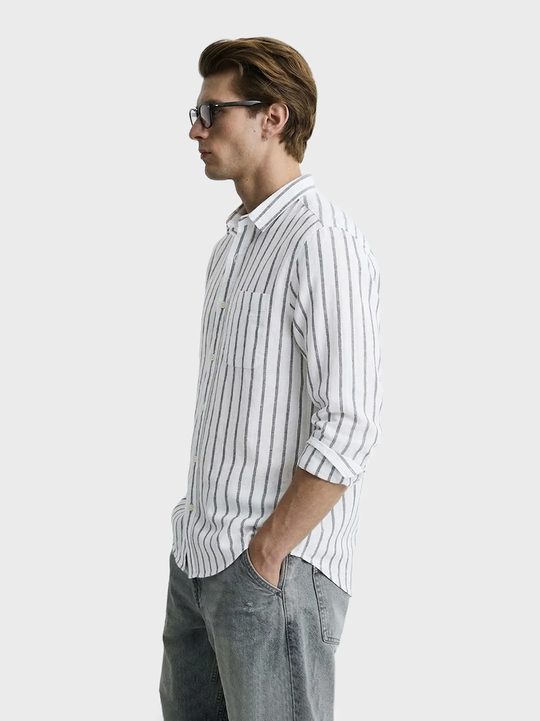 Men's White Relaxed Fit Striped Casual Shirts - Image 4