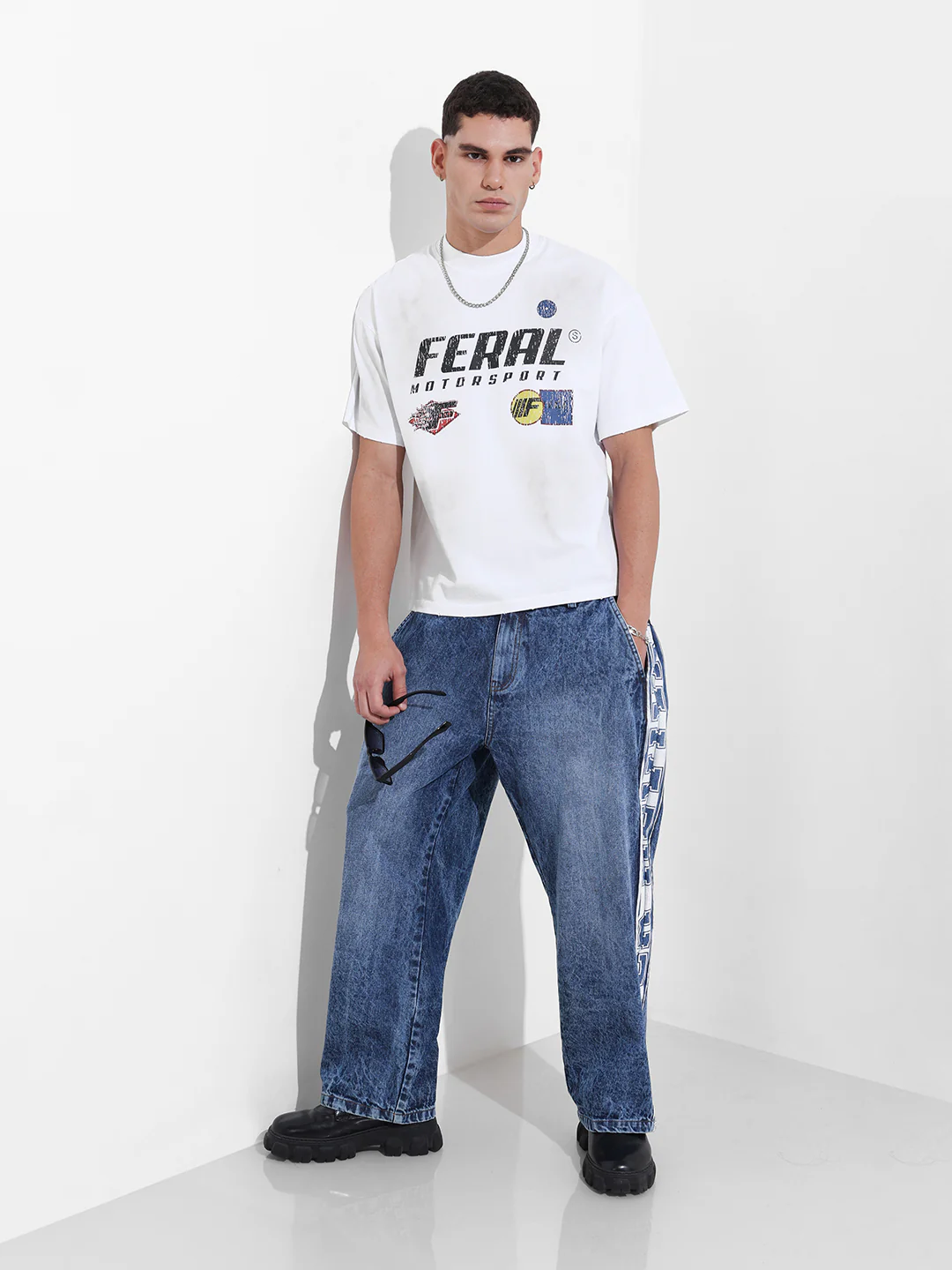Men's White Relaxed Fit Graphic Printed 240 GSM Street Wear T-Shirt - Image 5
