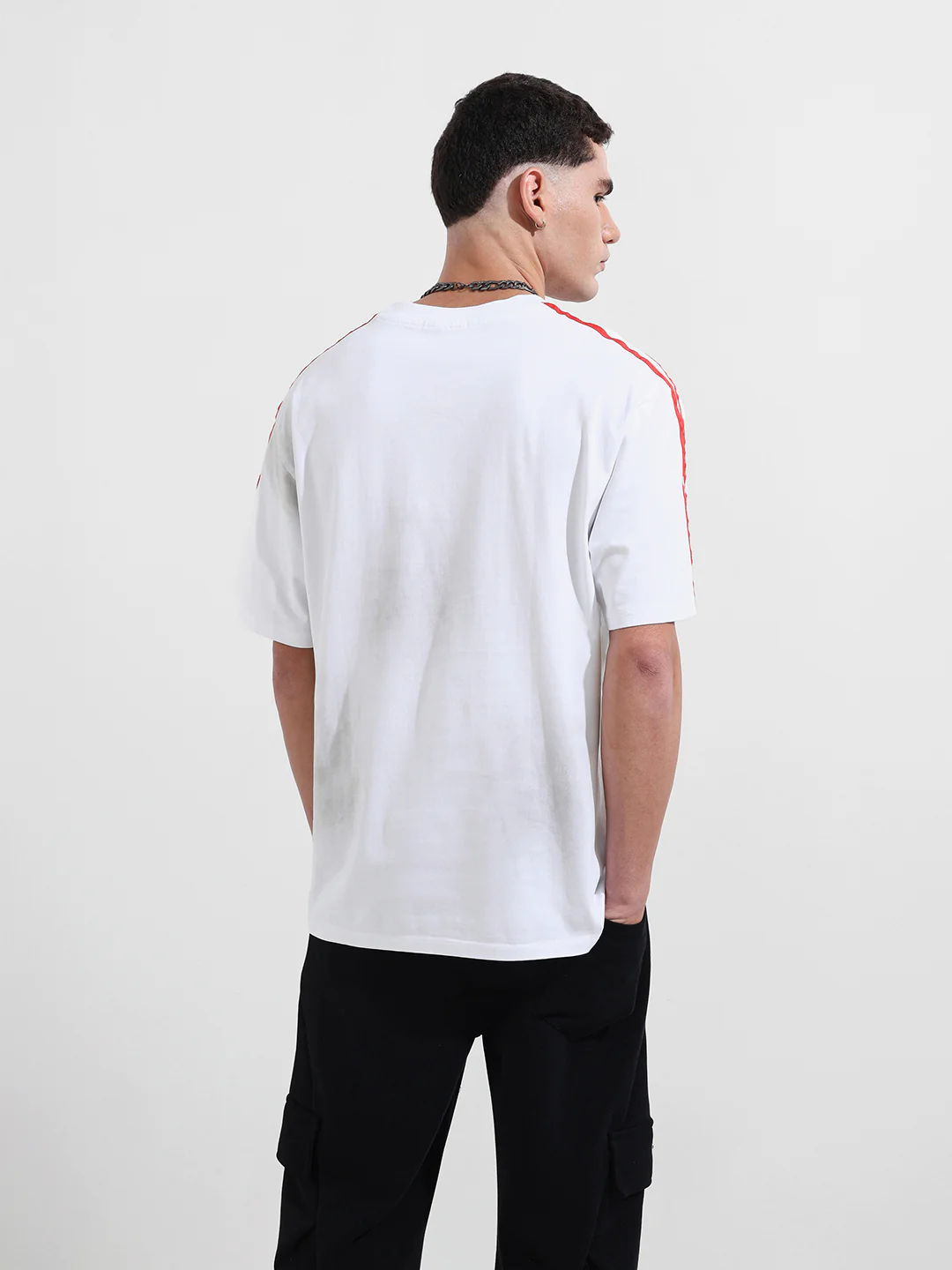 Men's White Relaxed Fit Graphic Printed 240 GSM Street Wear T-Shirt - Image 8